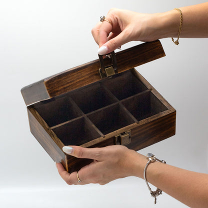Geschnitzte Teebox aus Mangoholz (23x15x9.5cm)