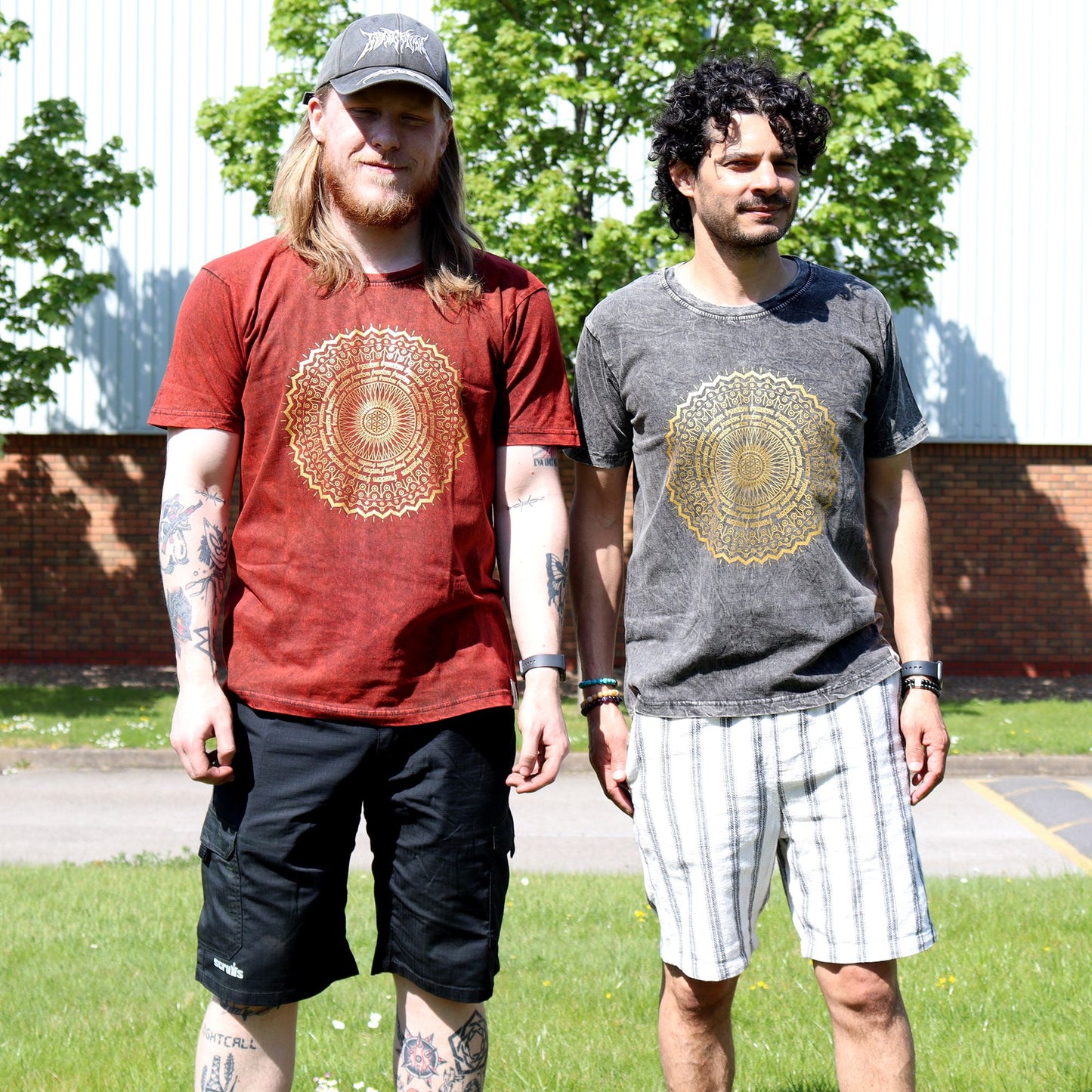 T-Shirt (XL) Stone Washed - Mandala - Maroon