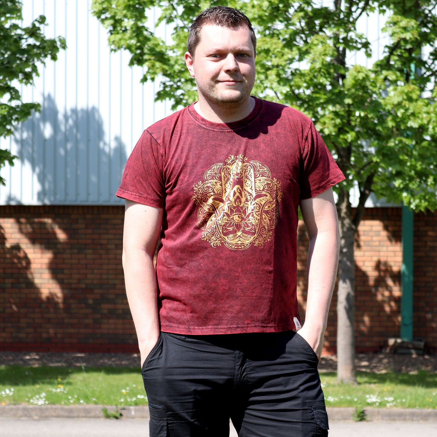 T-Shirt (L) Stone Washed - Hamsa - Maroon