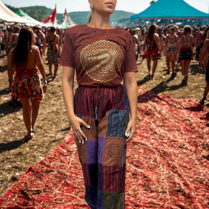 T-Shirt (M) Stone Washed - Mandala - Maroon