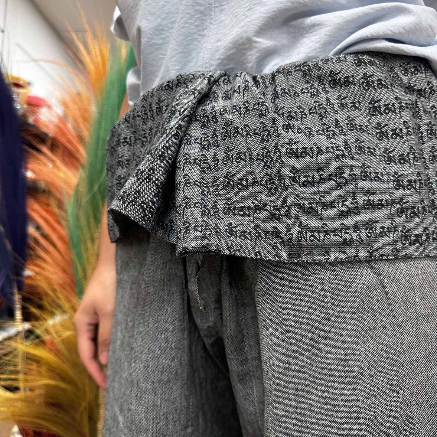 Graue Yoga- und Festivalhose - Thai Fisherman Mandala Mantra