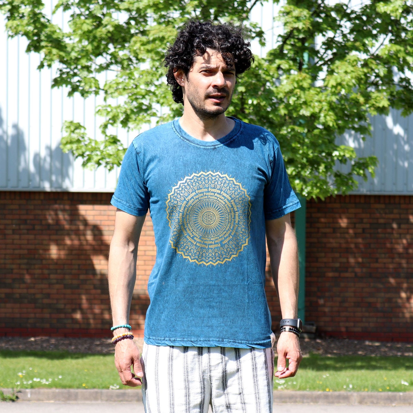 T-Shirt (M) Stone Washed - Mandala - Blau