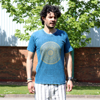 T-Shirt (M) Stone Washed - Mandala - Blau