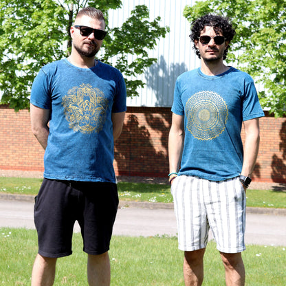 T-Shirt (M) Stone Washed - Mandala - Blau