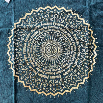 T-Shirt (XL) Stone Washed - Mandala - Grün
